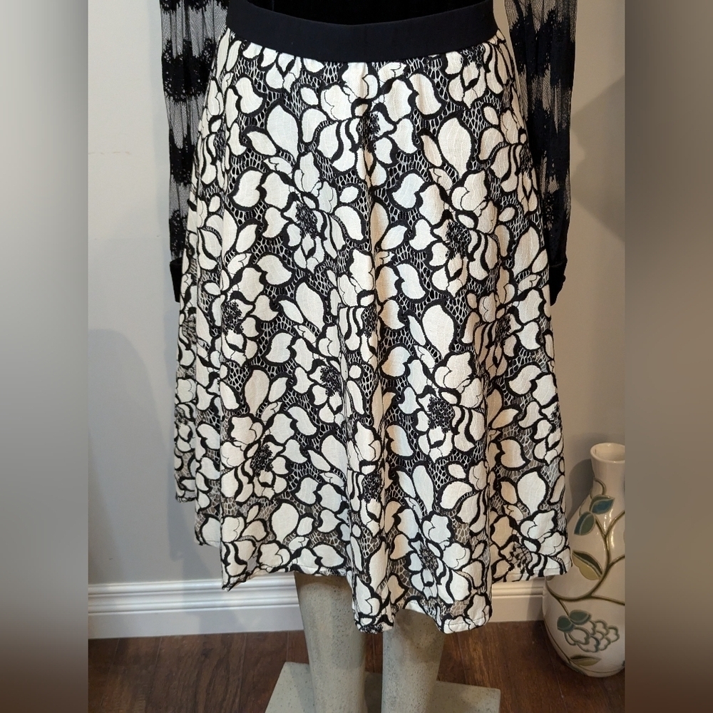 New Christian Siriano Baroque Full Skirt Black & White Floral Lace women's Sz 18